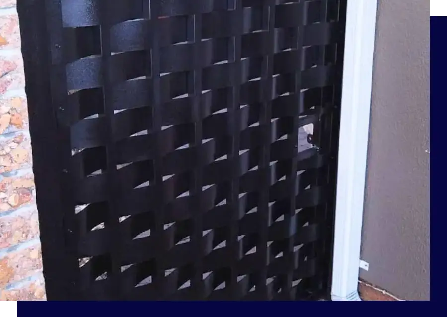 Palisade Weaving Fence